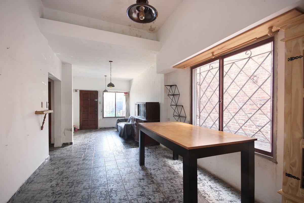 Foto de VENTA CASA 3 AMBIENTES CON PATIO COCHERA TEMPERLEY, imagen 5
