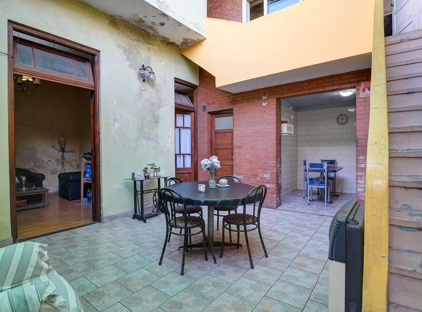 Foto de VENTA PH 4 AMBIENTES PATIO LUMINOSO V GRAL MITRE, imagen 5