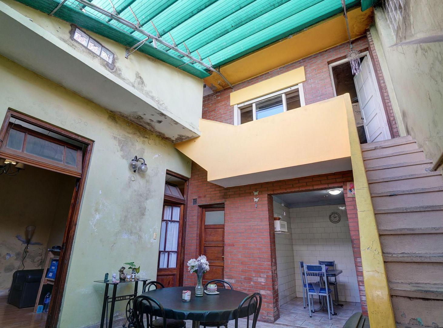 Foto de VENTA PH 4 AMBIENTES PATIO LUMINOSO V GRAL MITRE, imagen 3
