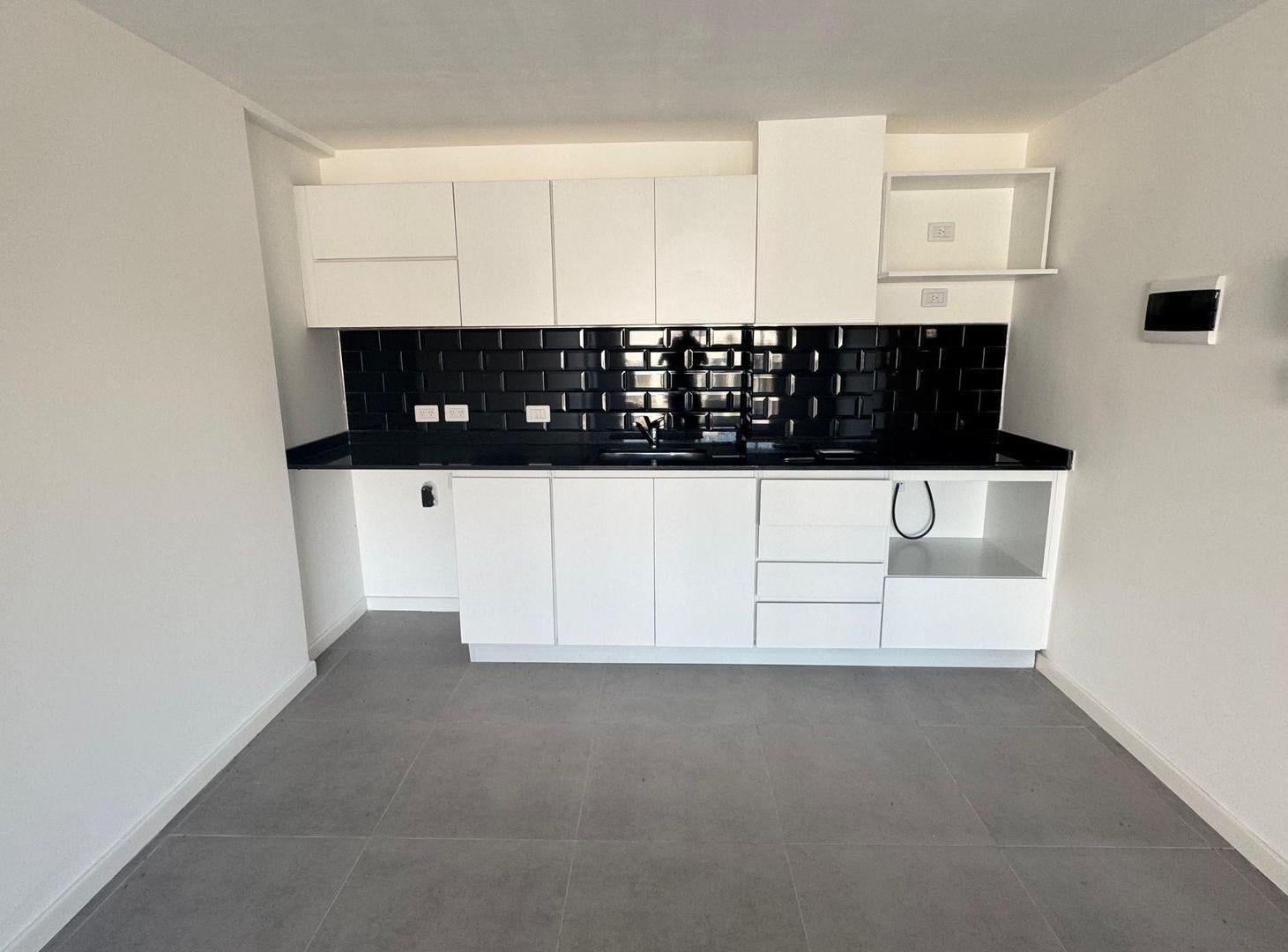Foto de VENTA DEPARTAMENTO 2 AMBIENTES CON BALCON ALMAGRO, imagen 2