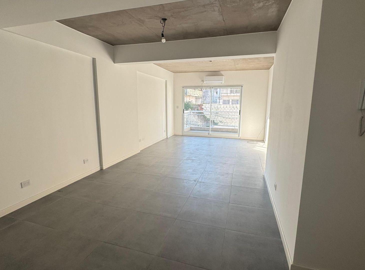 Foto de VENTA DEPARTAMENTO 2 AMBIENTES CON BALCON ALMAGRO, imagen 2