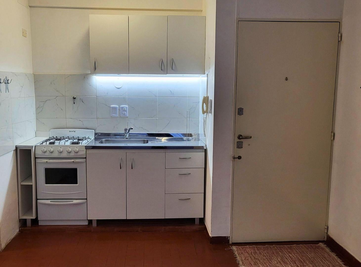 Foto de Alquiler Monoambiente Microcentro | Bajas Expensas, imagen 2