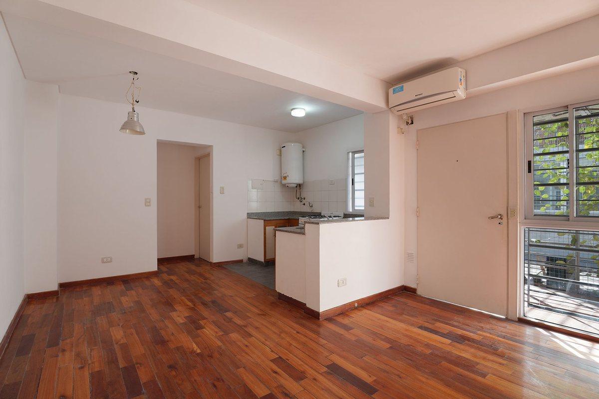 Foto de Venta PH 2 ambientes Saavedra con balcón cochera, imagen 3