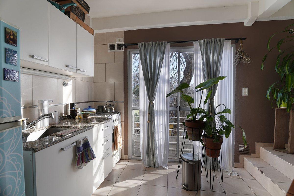 Foto de Venta PH 2 Amb Terraza Balcón Parque Chacabuco, imagen 1