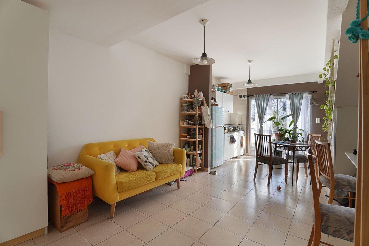 Foto de Venta PH 2 Amb Terraza Balcón Parque Chacabuco, imagen 2