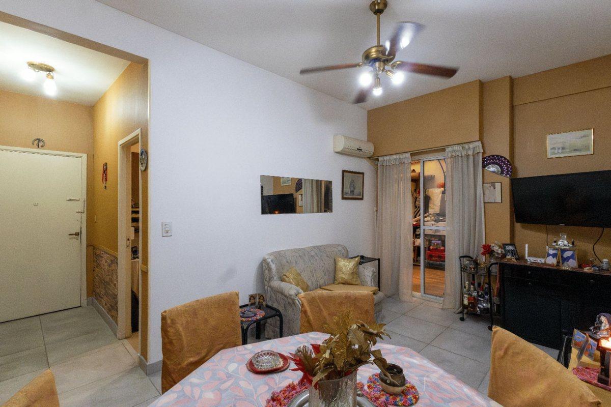 Foto de VENTA DEPARTAMENTO 2 AMBIENTES VILLA DEL PARQUE, imagen 2