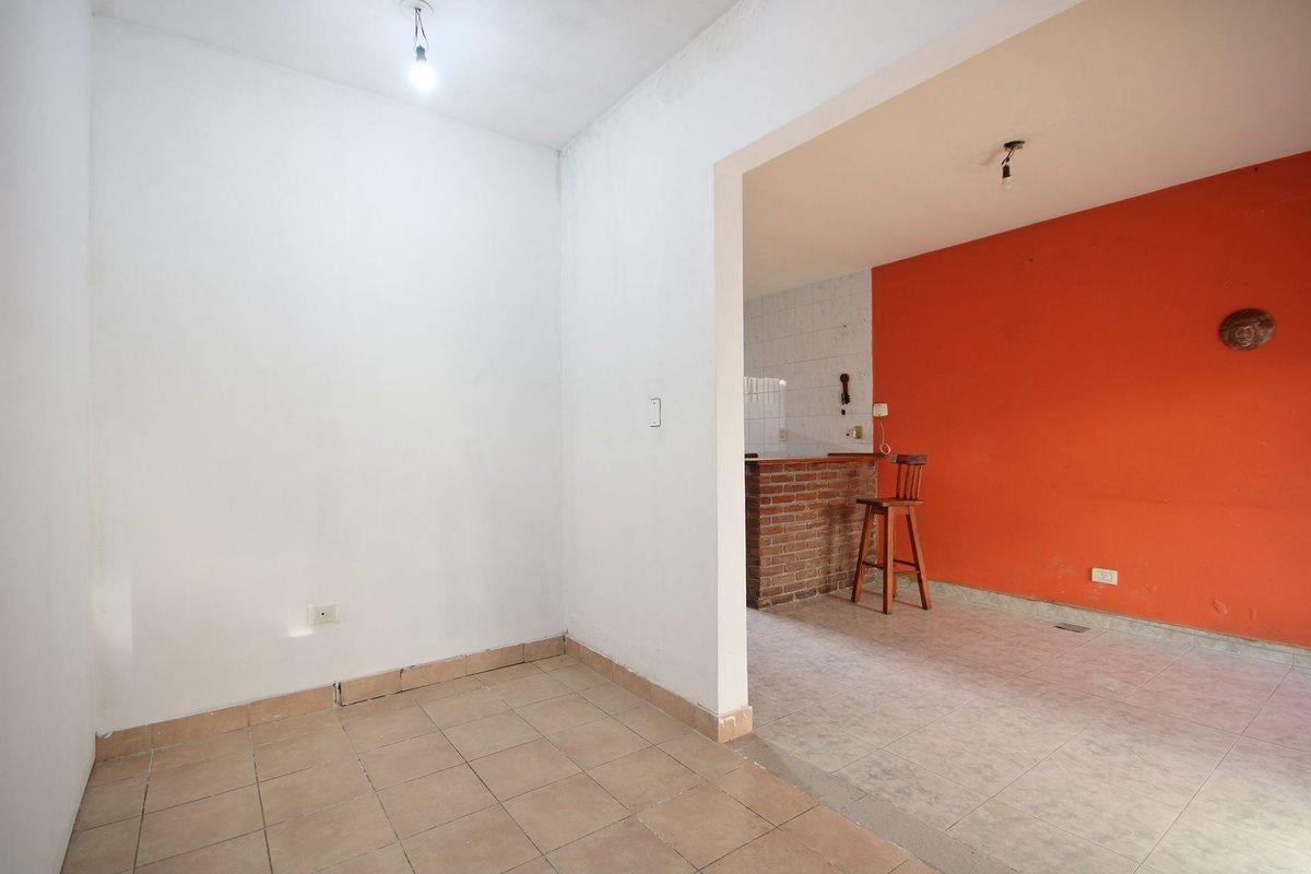 Foto de Venta casa 5 ambientes Piñeyro Avellaneda cochera, imagen 5