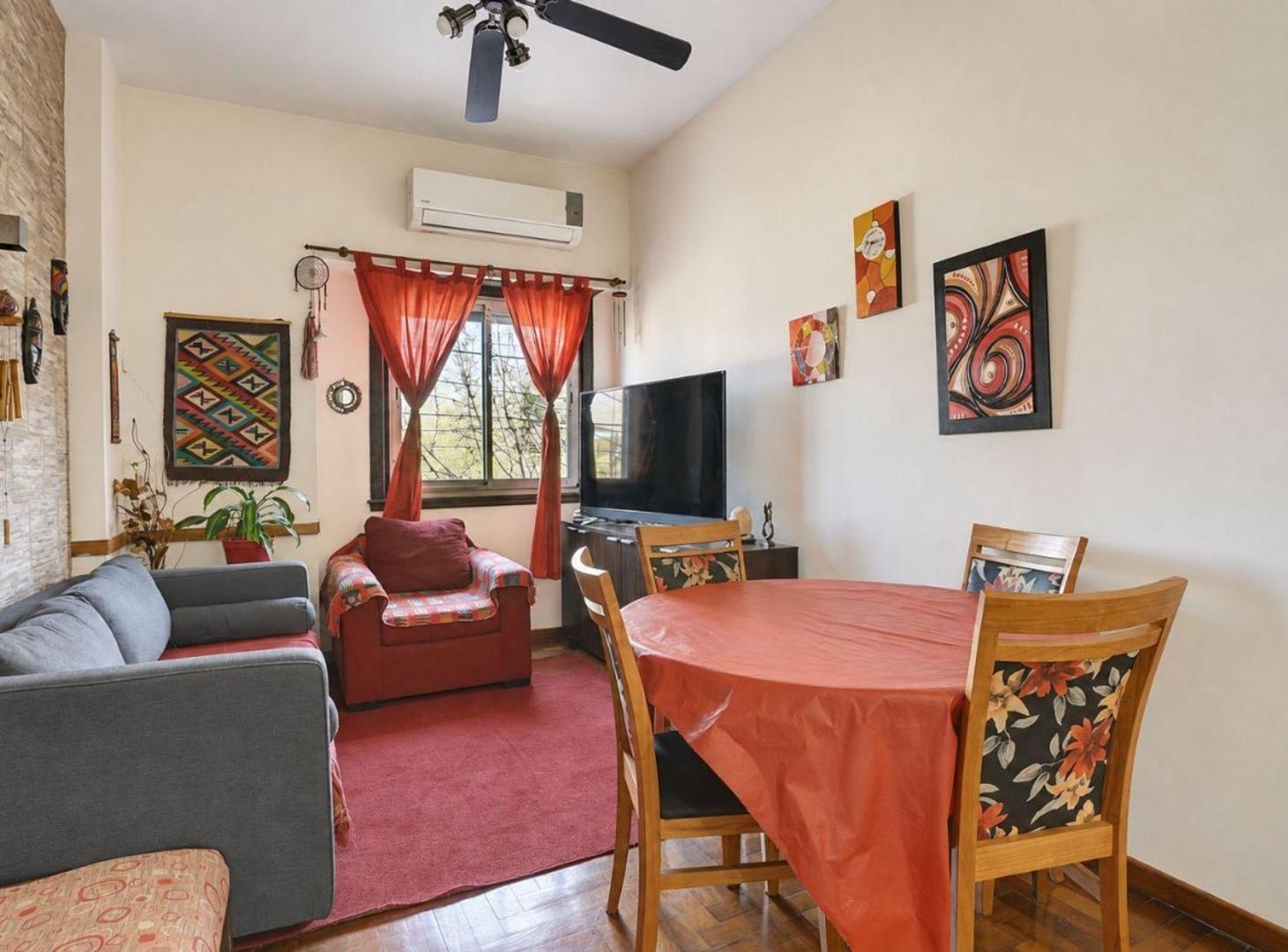 Foto de Venta PH 3 ambientes con Patio Balcón P Chacabuco, imagen 1