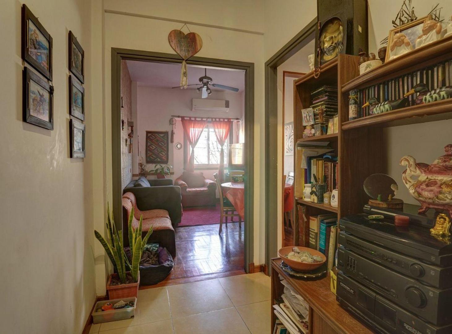 Foto de Venta PH 3 ambientes con Patio Balcón P Chacabuco, imagen 4