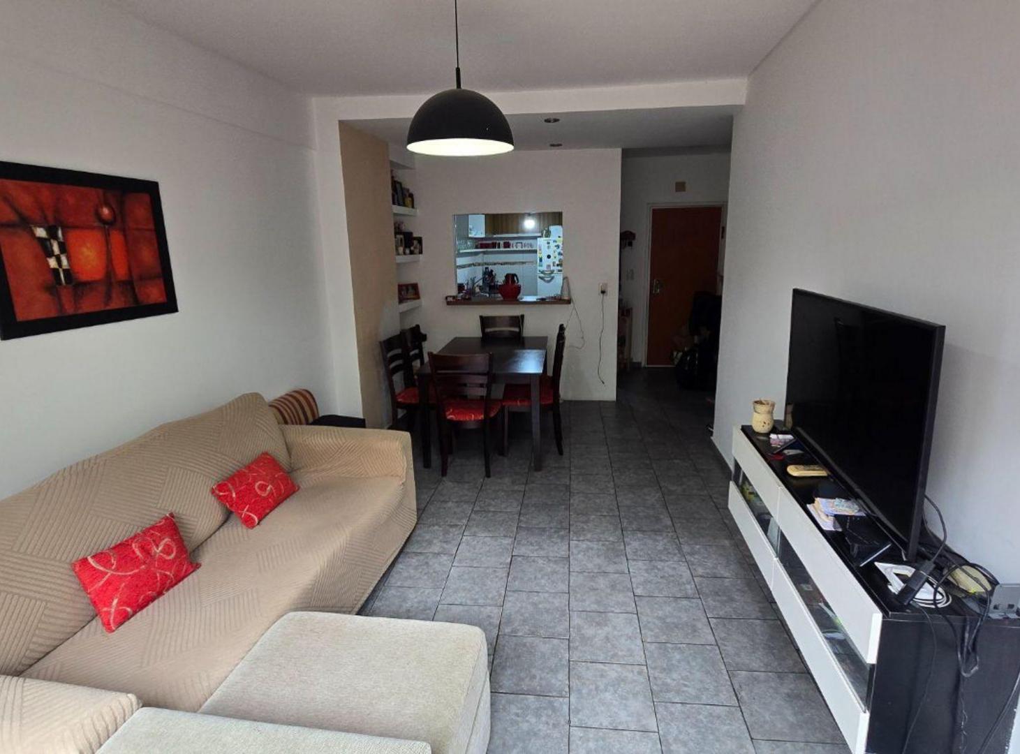Foto de DEPARTAMENTO 3 AMBIENTES BALCON CORRIDO EN ALMAGRO, imagen 2
