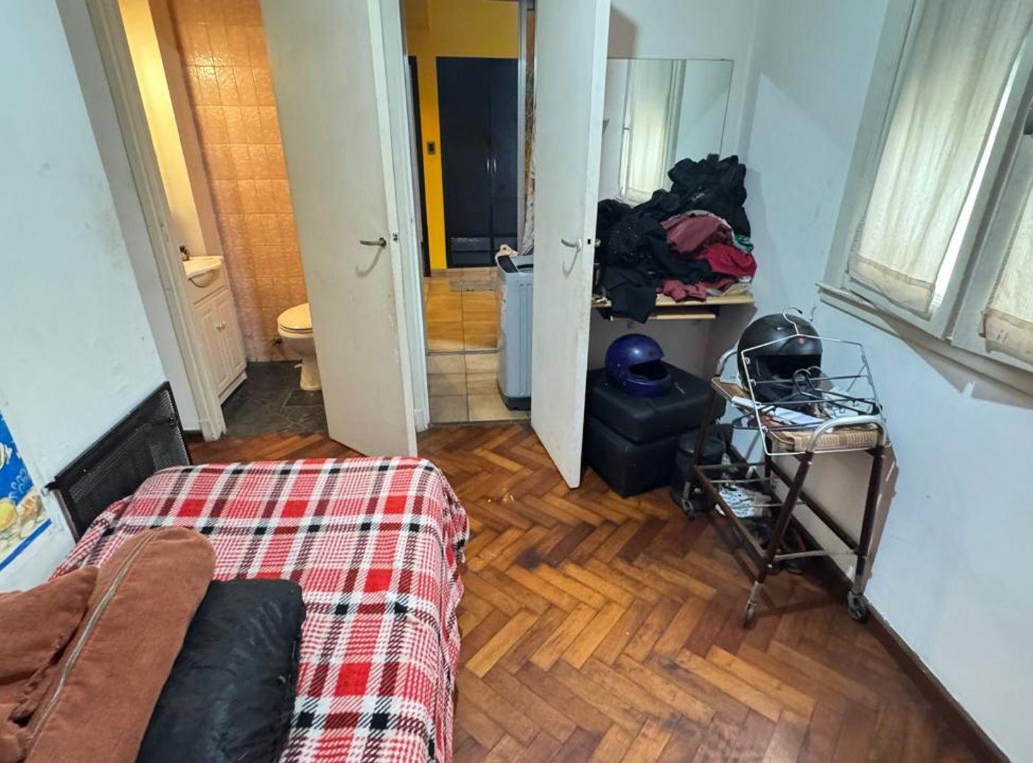 Foto de VENTA DEPARTAMENTO 4 AMBIENTES CON BALCON ALMAGRO, imagen 5