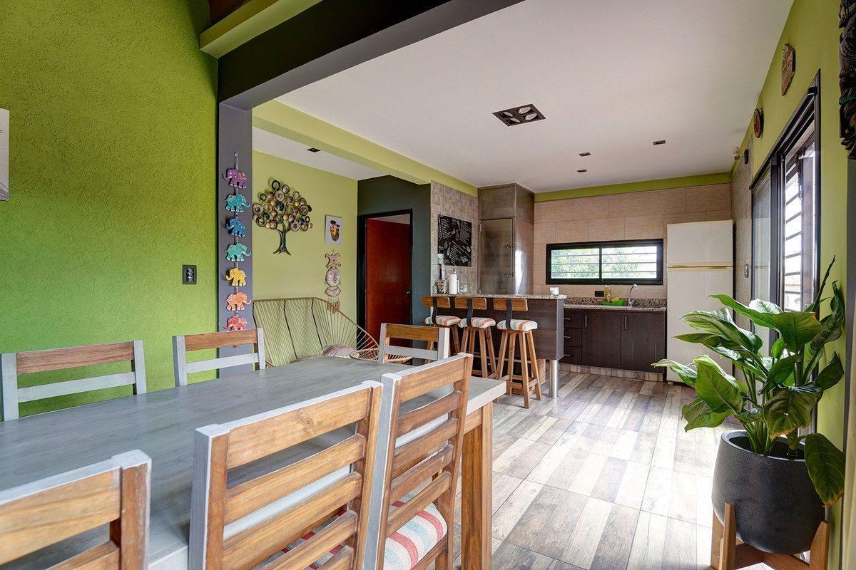 Foto de Venta Casa 4 Ambientes Lomas del Mirador, imagen 3
