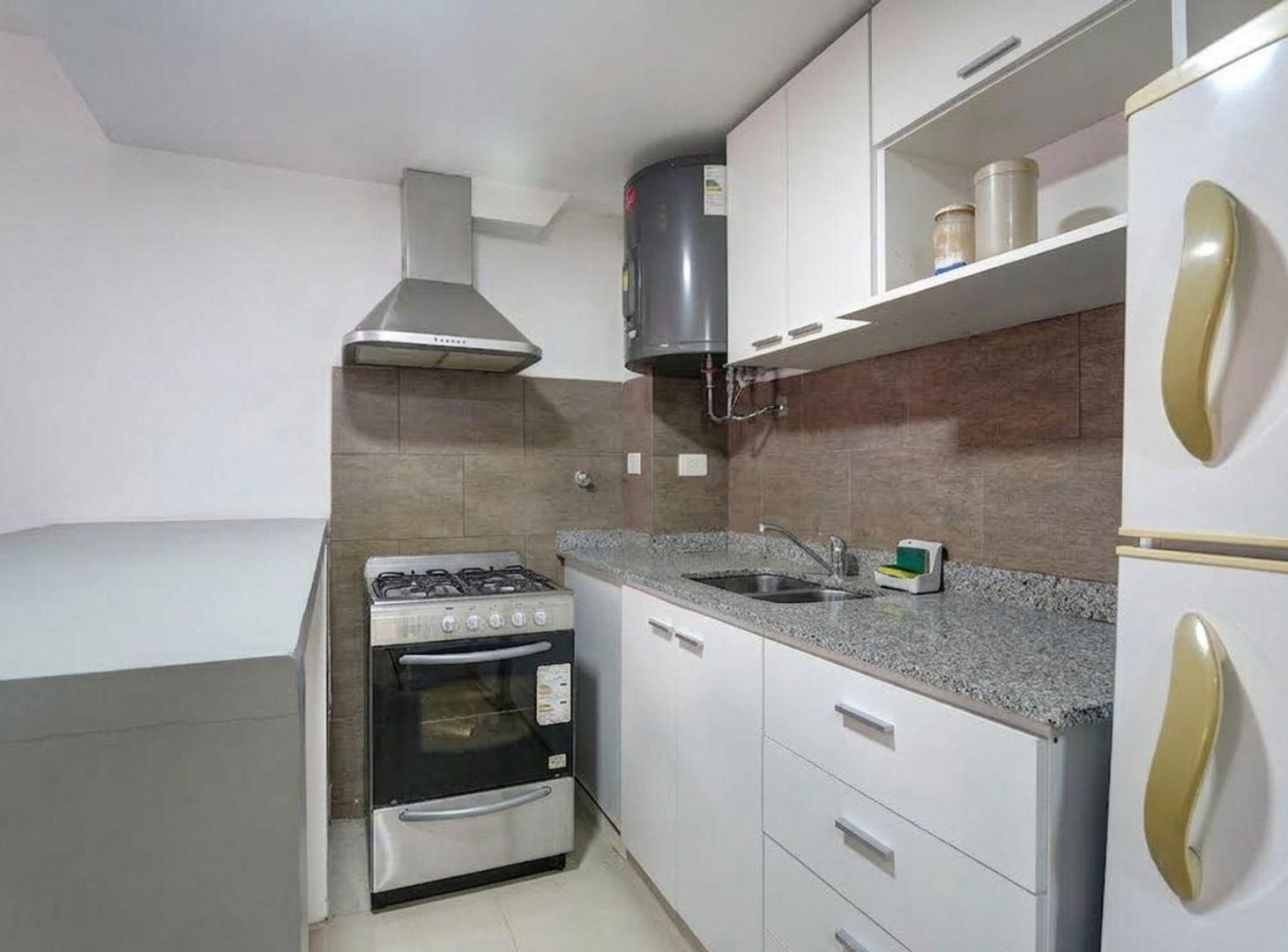 Foto de VENTA DE MONOAMBIENTE EN MONTE CASTRO CON BALCON, imagen 4