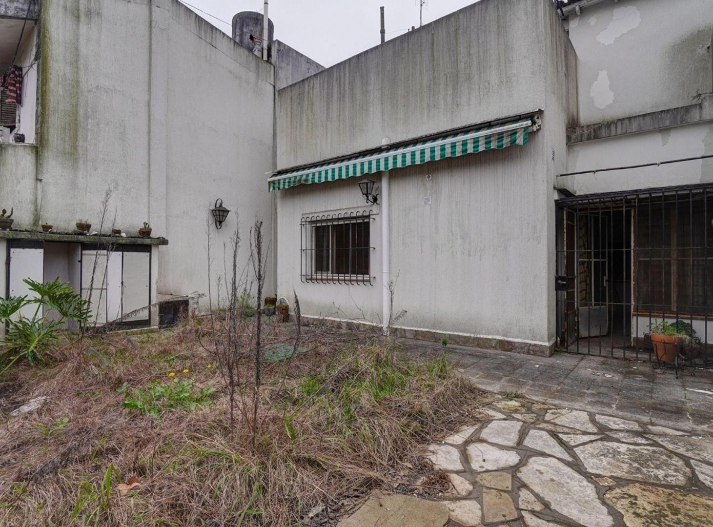 Foto de CASA EN VENTA MULTIFAMILIAR VICENTE LOPEZ RECICLAR, imagen 1