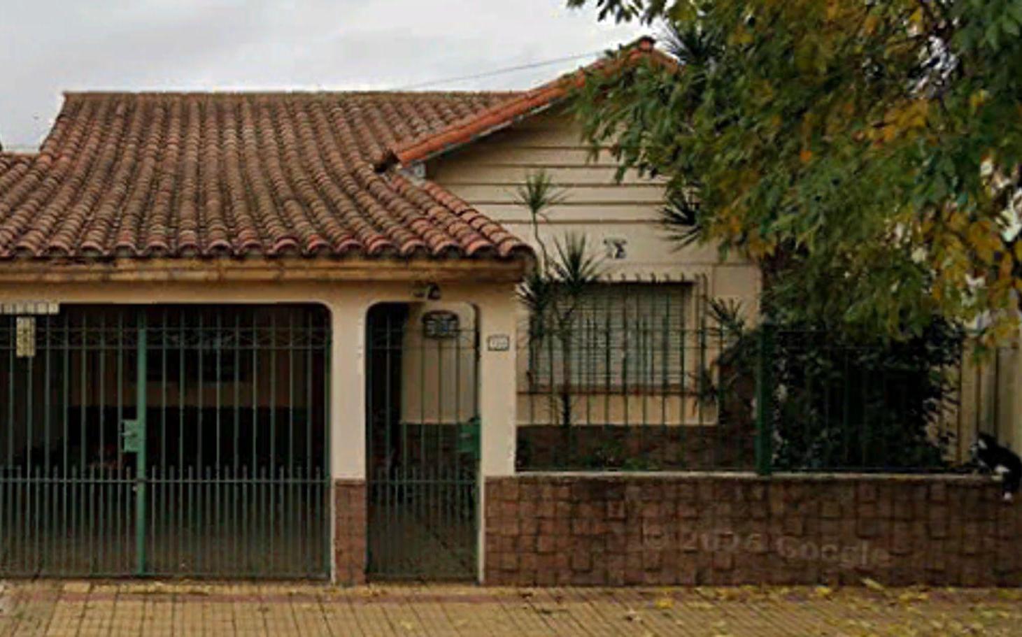 Foto de VENTA: EXCELENTE CHALET CLÁSICO EN LOMAS DE ZAMORA, imagen 1