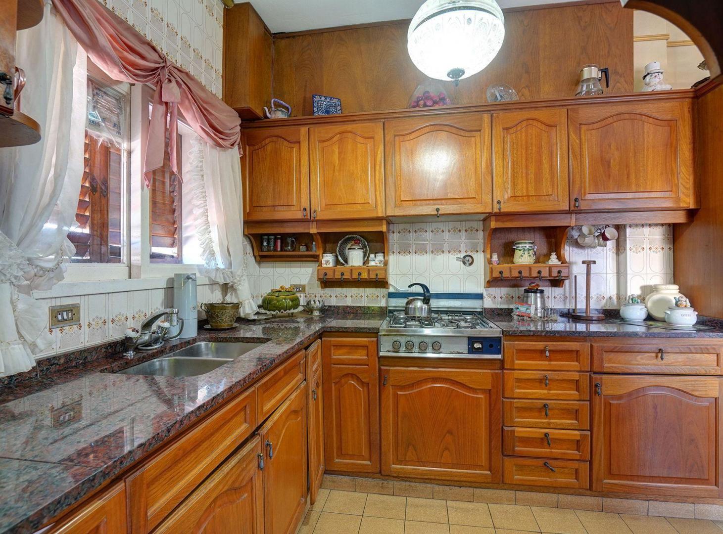 Foto de Venta Casa 5 Ambientes Versalles, imagen 5