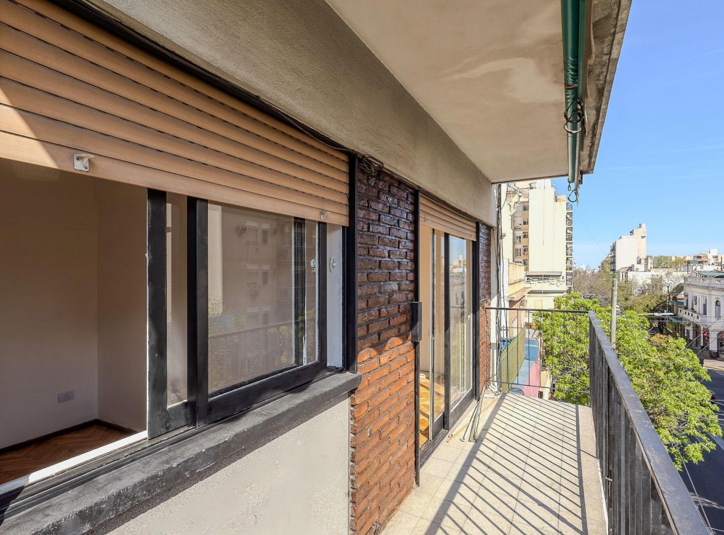 Foto de VENTA DEPARTAMENTO 3 AMBIENTES REFACCIONADO BOEDO, imagen 5