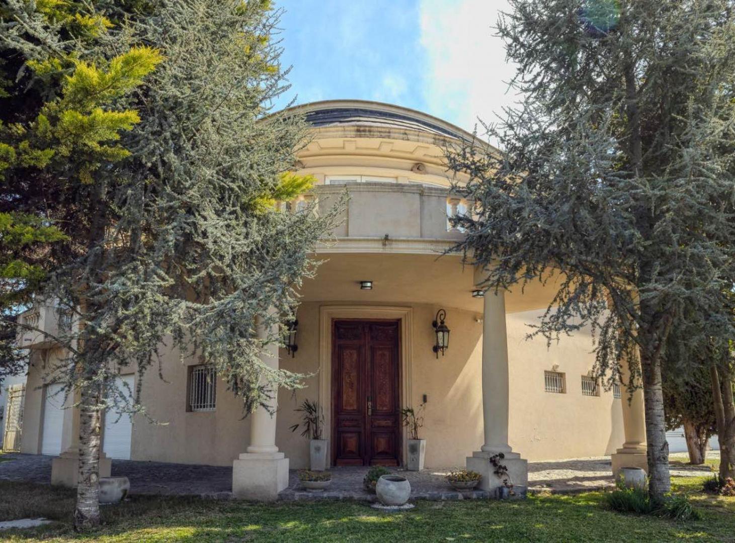 Foto de Venta Casa 8 amb gran jardín y pileta en b.cerrado, imagen 1