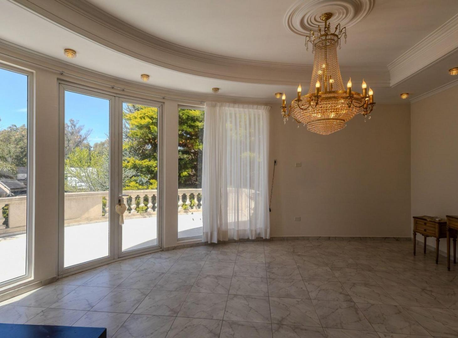 Foto de Venta Casa 8 amb gran jardín y pileta en b.cerrado, imagen 4