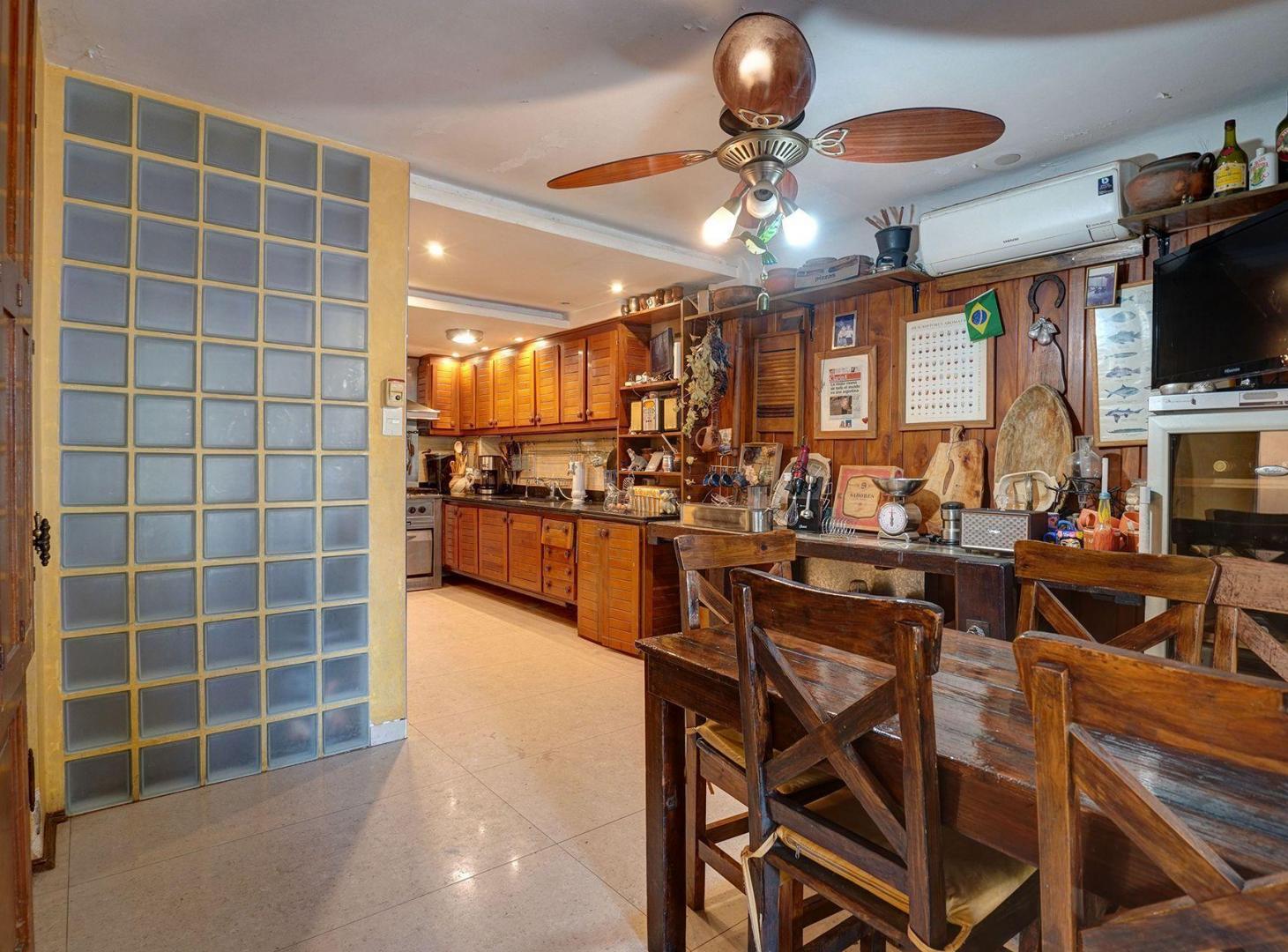 Foto de VENTA CASA 6 AMB V. DEVOTO JARDIN COCHERAS PISCINA, imagen 3