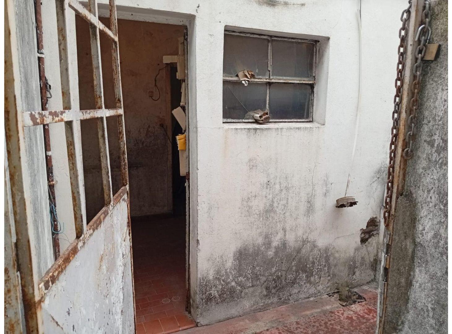 Foto de VENTA 2 PH + 2 LOCALES BANFIELD 253 M² DE TERRENO, imagen 3