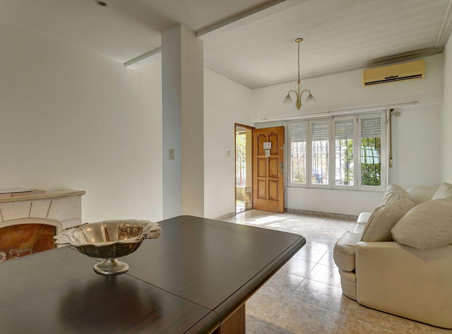 Foto de VENTA CASA 3 AMBIENTES PARQUE PARRILLA RAMOS MEJIA, imagen 4