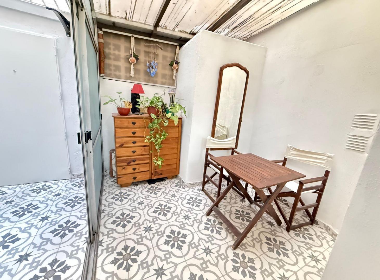 Foto de Venta Ph monoambiente en caballito con patio, imagen 2