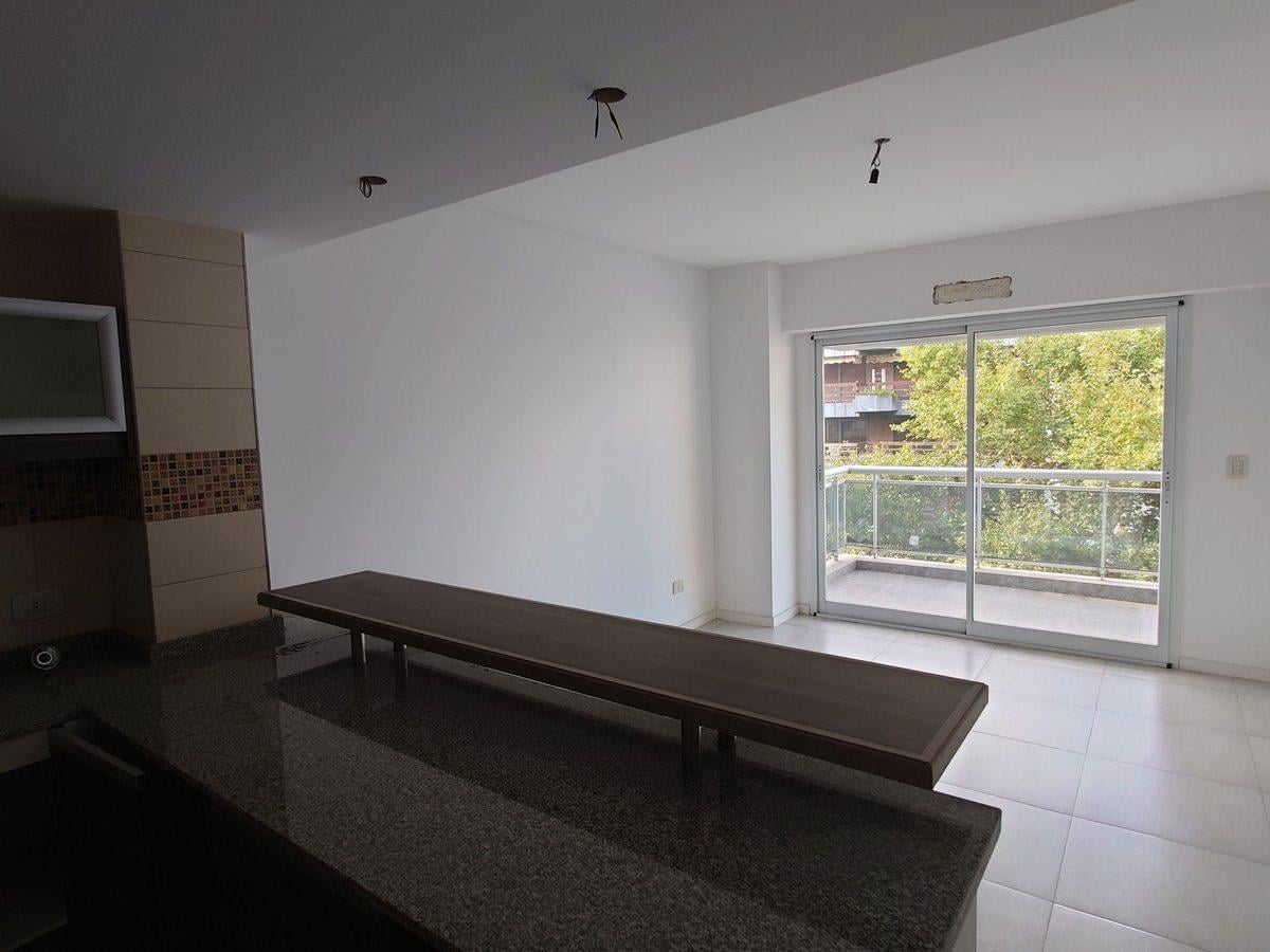 Foto de VENTA DEPARTAMENTO 2 AMB A ESTRENAR BALCON FLORES, imagen 2