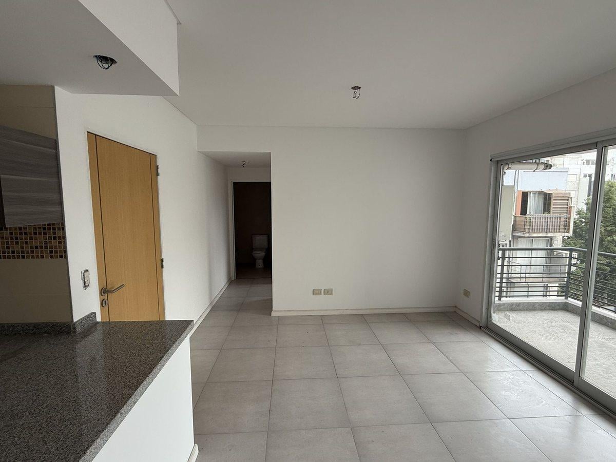 Foto de VENTA DEPARTAMENTO 2 AMB A ESTRENAR BALCON FLORES, imagen 4