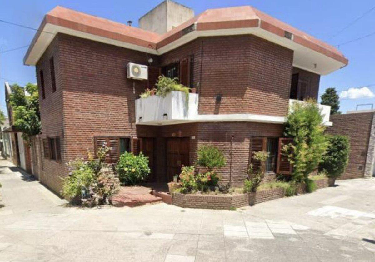Foto de VENTA CASA 5 AMBIENTES GARAGE 3 AUTOS APTO CRÉD., imagen 1