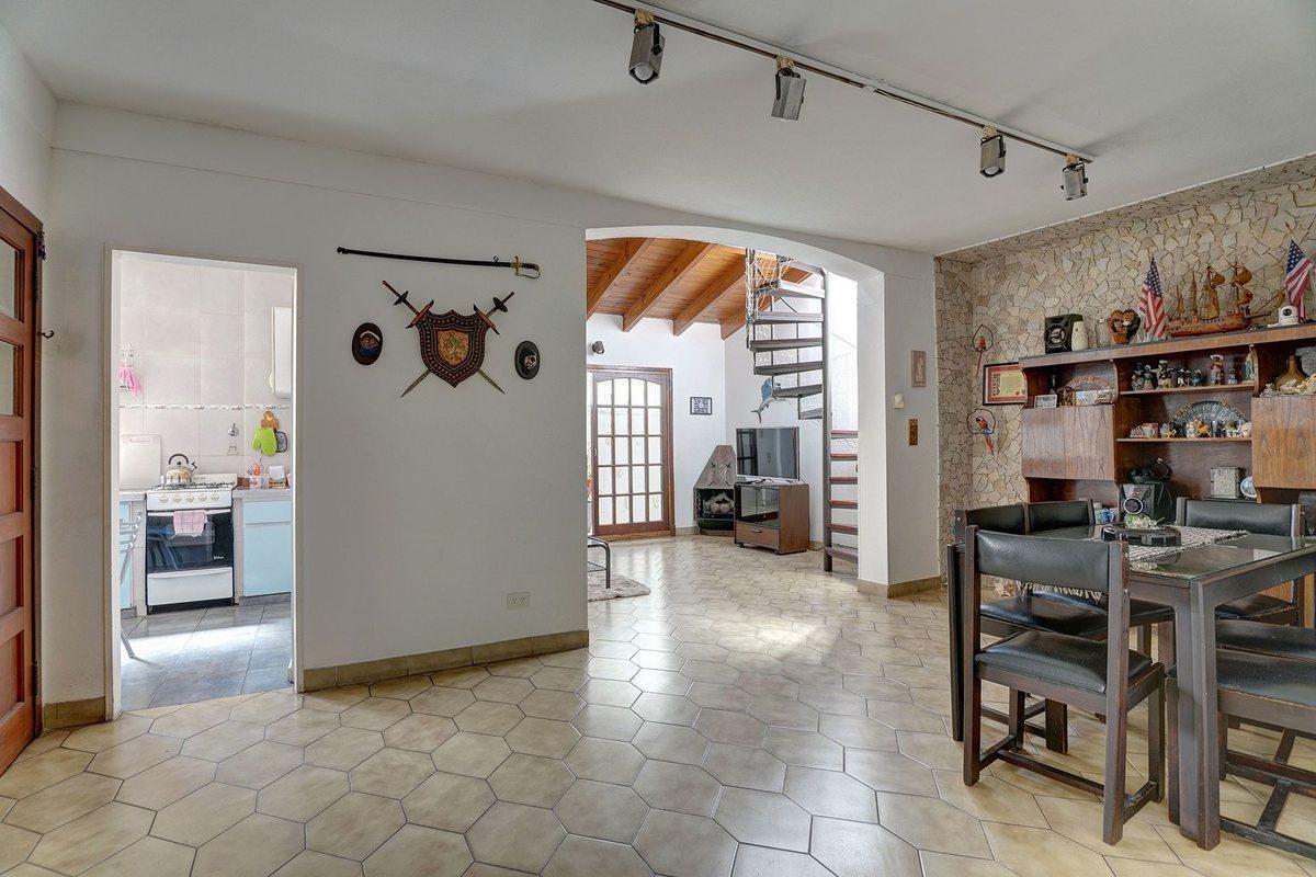 Foto de VENTA PH 4 AMB DEPENDENCIA Y TERRAZA EN FLORESTA, imagen 3