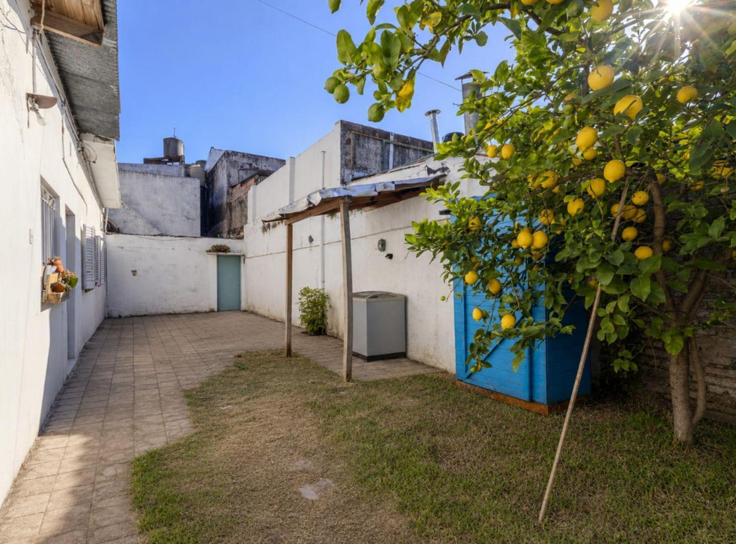 Foto de VENTA PH 6 AMBIENTES Y JARDIN EN PARQUE CHACABUCO, imagen 1
