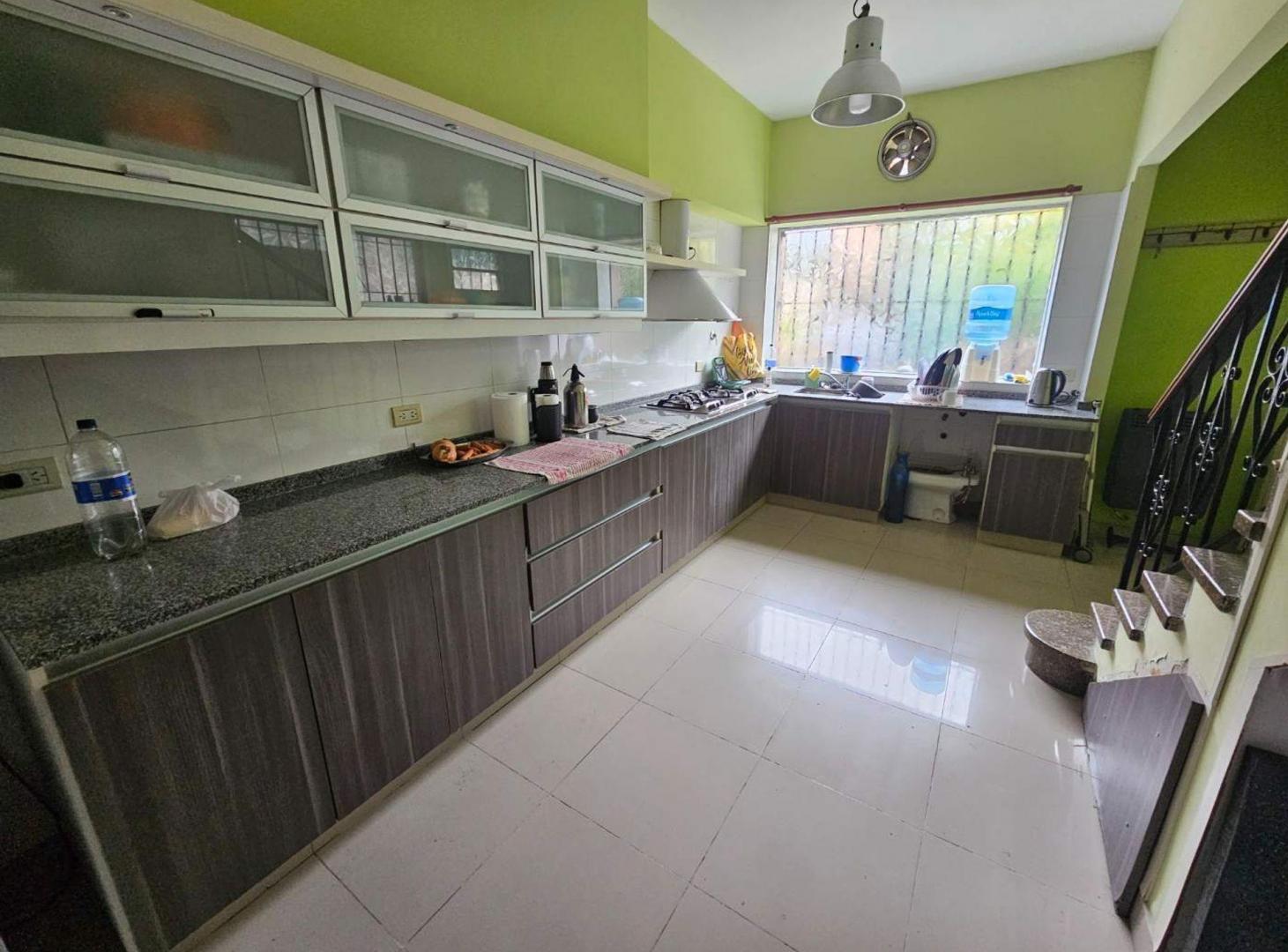 Foto de VENTA DE CASA 5 AMBIENTES JARDIN PATIO COCHERAS, imagen 3