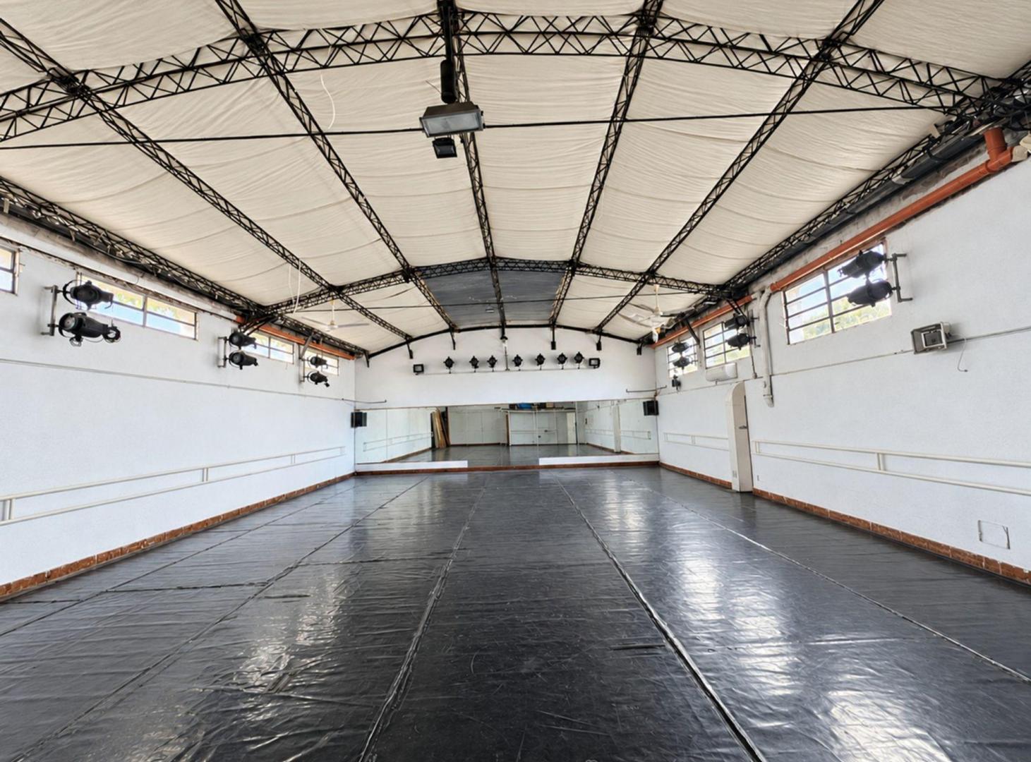 Foto de PH comercial 324 m² frente a Plaza del Congreso, imagen 2