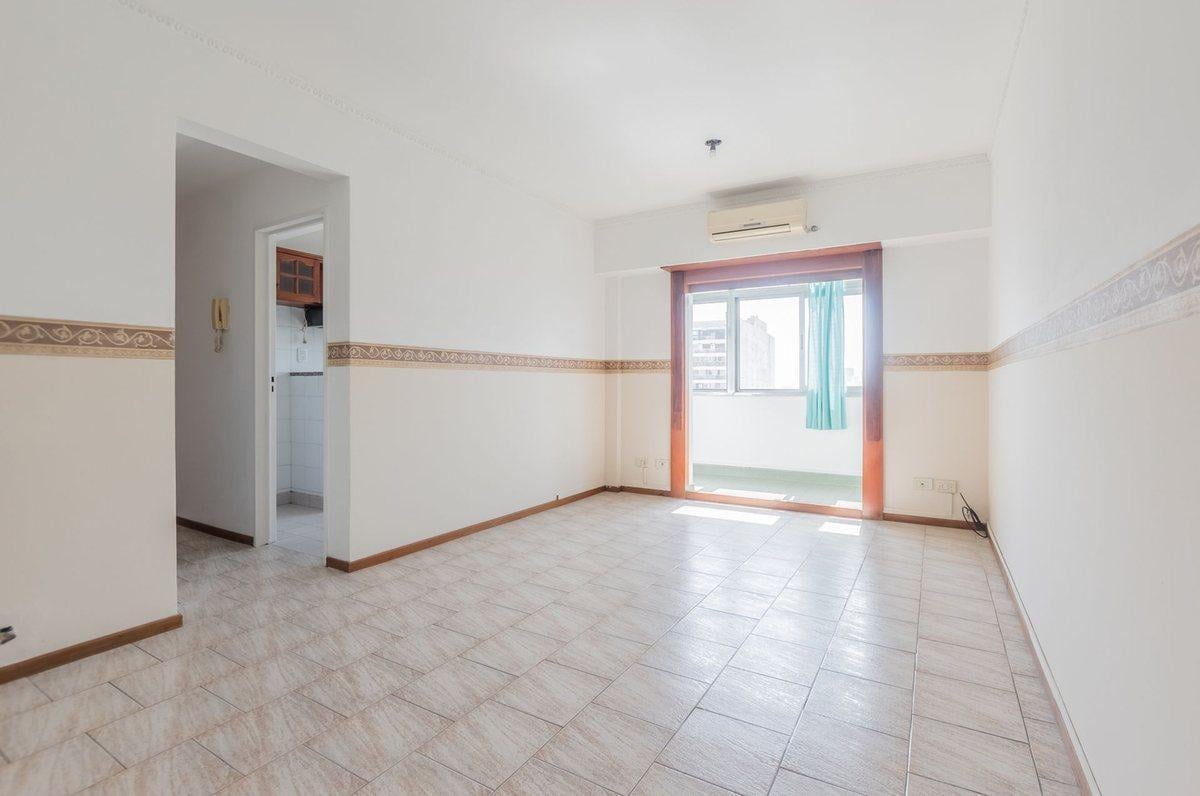 Foto de VENTA DEPARTAMENTO 3 AMBIENTES AVELLANEDA CENTRO, imagen 3