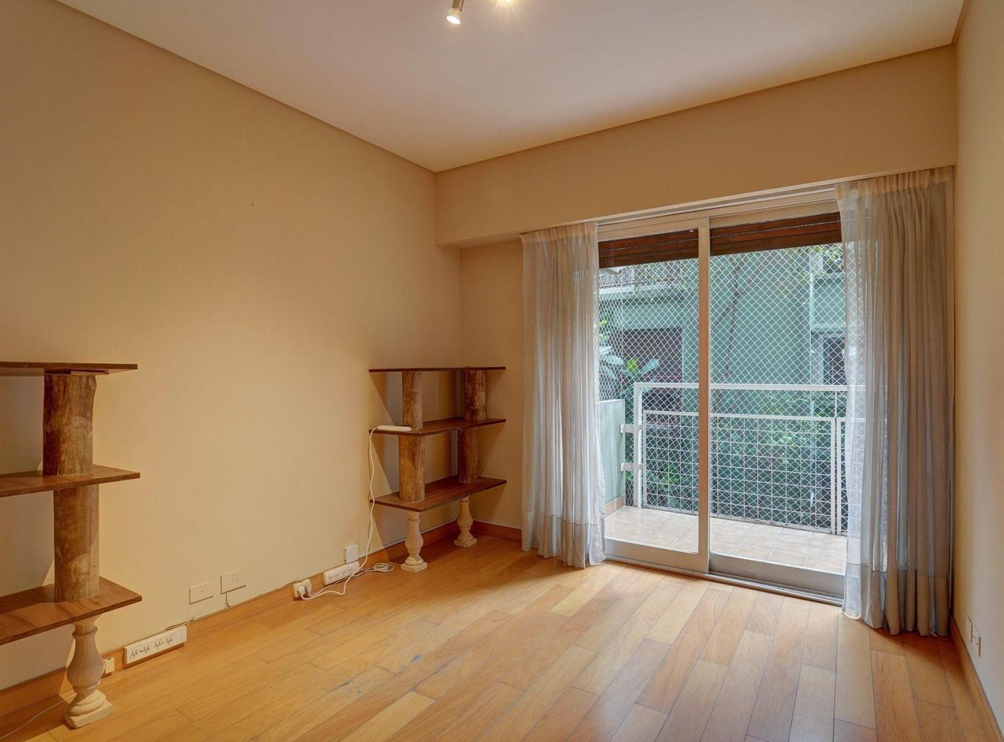 Foto de Venta departamento 2 ambientes Retiro balcón exc, imagen 3