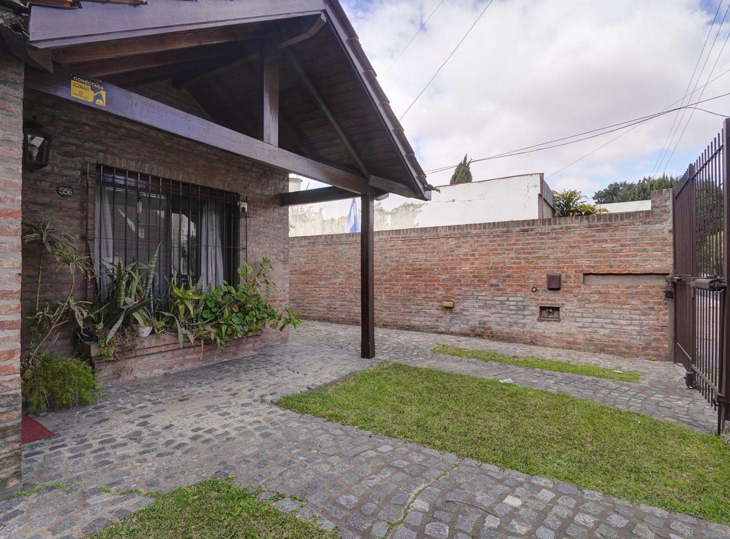 Foto de VENTA CASA 6 AMBIENTES RAMOS MEJIA APTO CREDITO, imagen 3