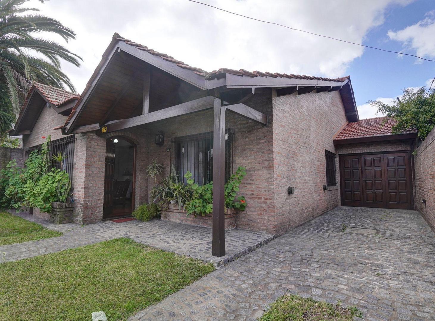 Foto de VENTA CASA 6 AMBIENTES RAMOS MEJIA APTO CREDITO, imagen 1
