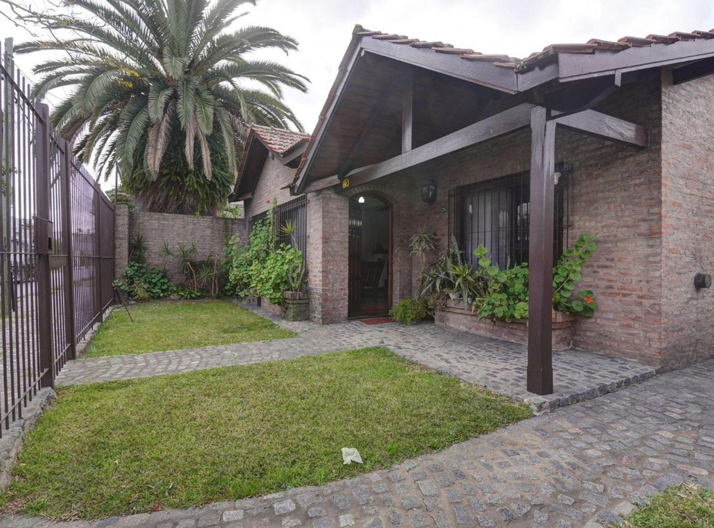Foto de VENTA CASA 6 AMBIENTES RAMOS MEJIA APTO CREDITO, imagen 2