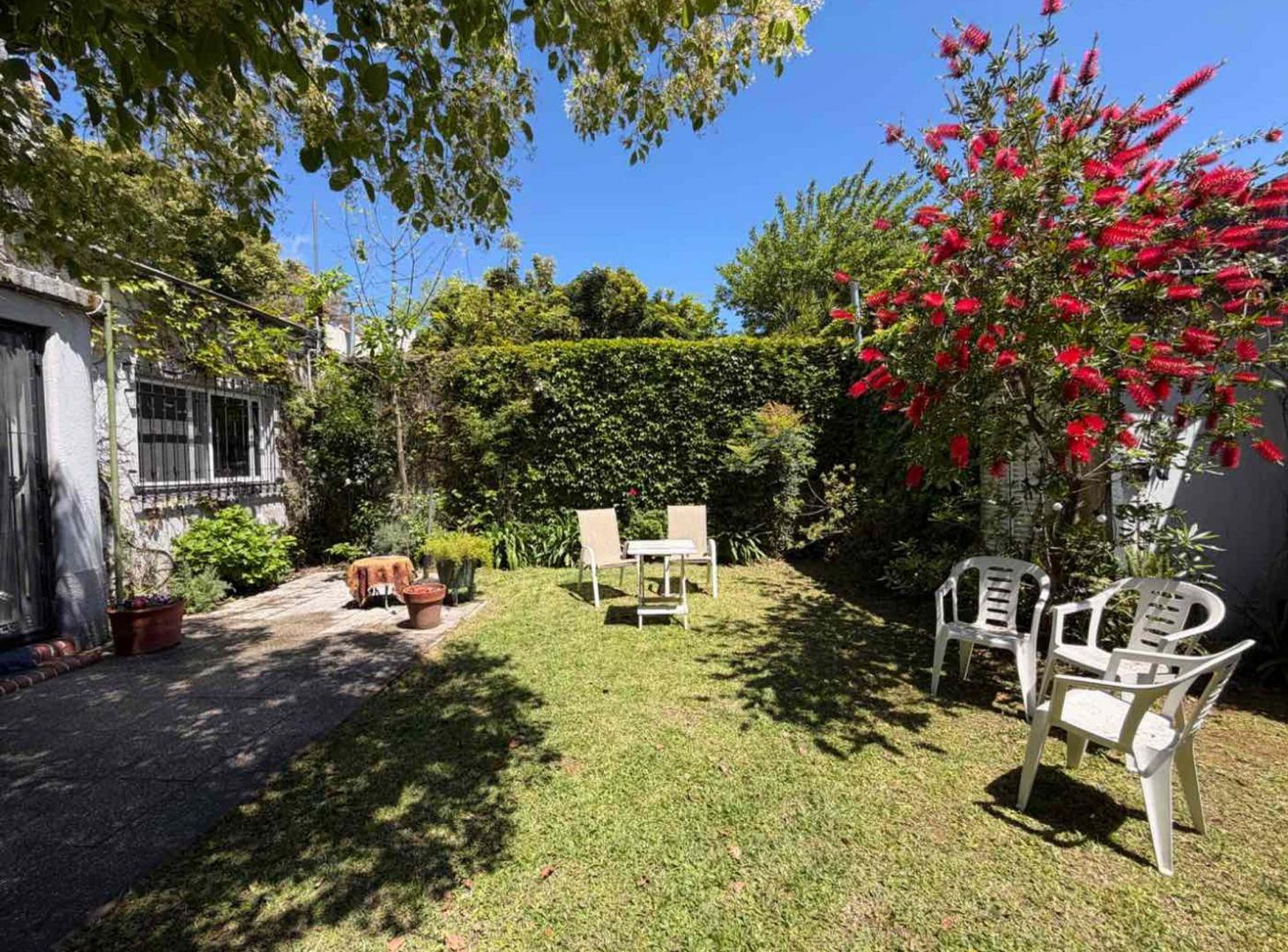 Foto de Venta Casa 3 amb Quilmes RECICLADA JARDIN COCHERA, imagen 1