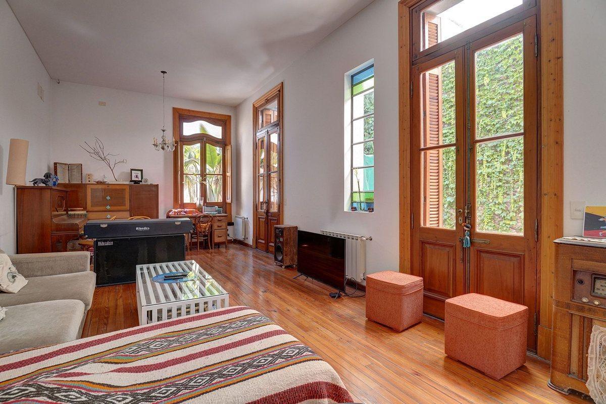 Foto de CASA EN VENTA CABALLITO CON TERRAZA PATIO Y SOTANO, imagen 2