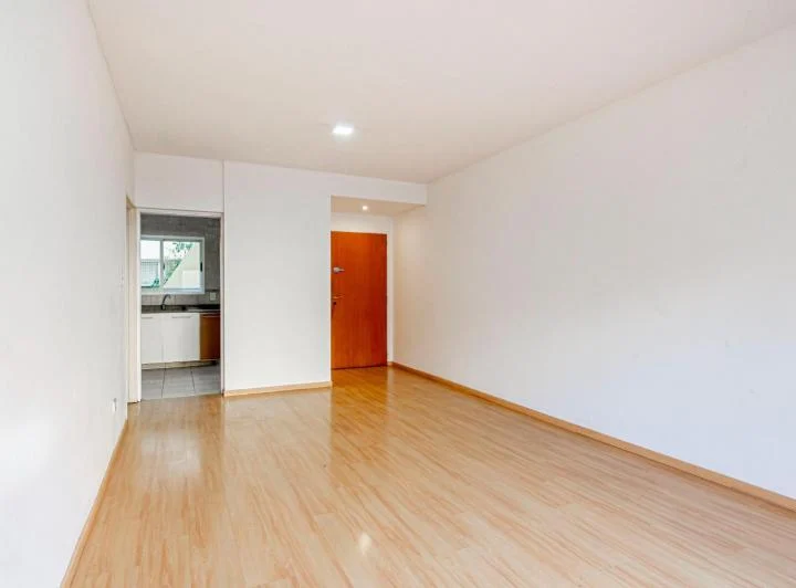 Alquiler - Exclusivo 2 amb. con balcón y cochera en Almagro 5