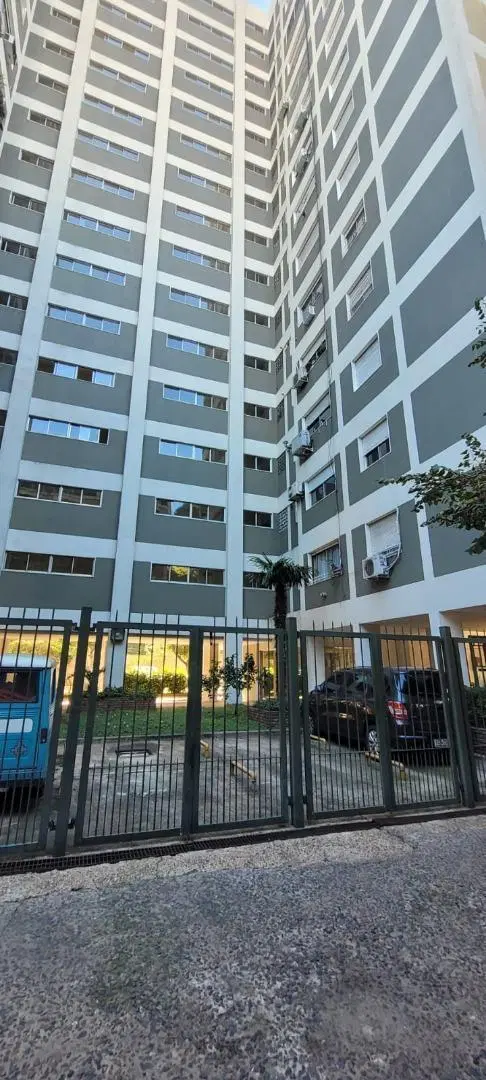 CRÁMER 345/55 - COLEGIALES - COCHERA FIJA Y DESCUBIERTA! 1