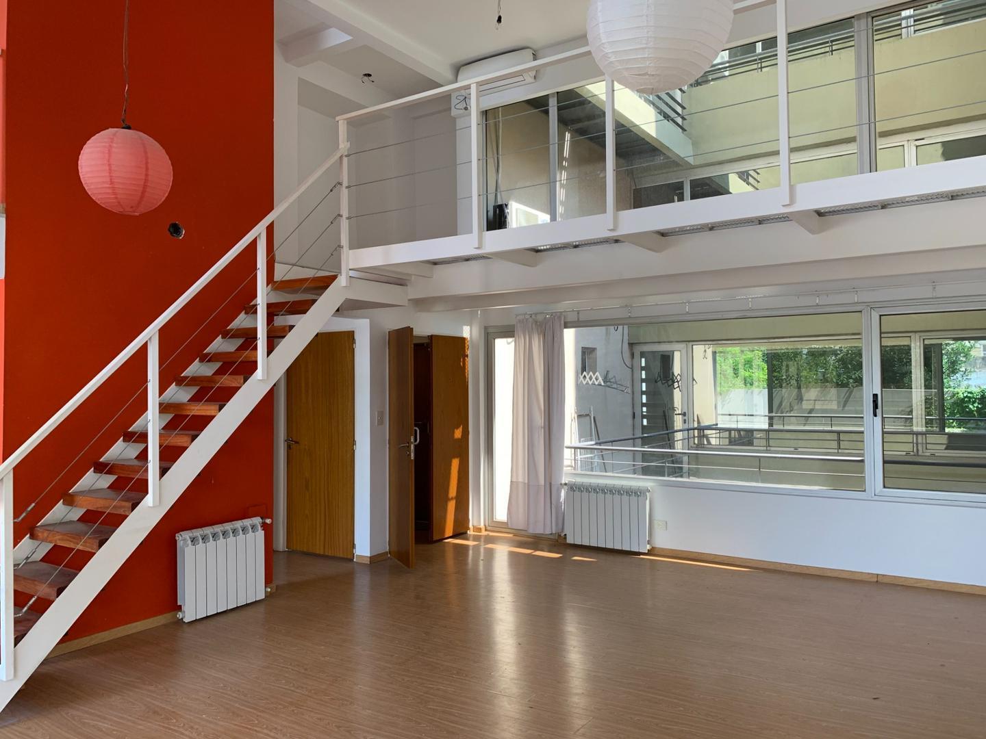 OFICINA EN DÚPLEX, TIPO LOFT ! COCHERAS OPCIONALES...