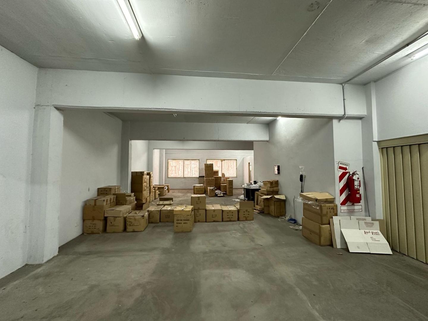 Foto de LOCAL/GALPÓN/ EDIFICIO EN VENTA EN VALENTIN ALSINA, imagen 4