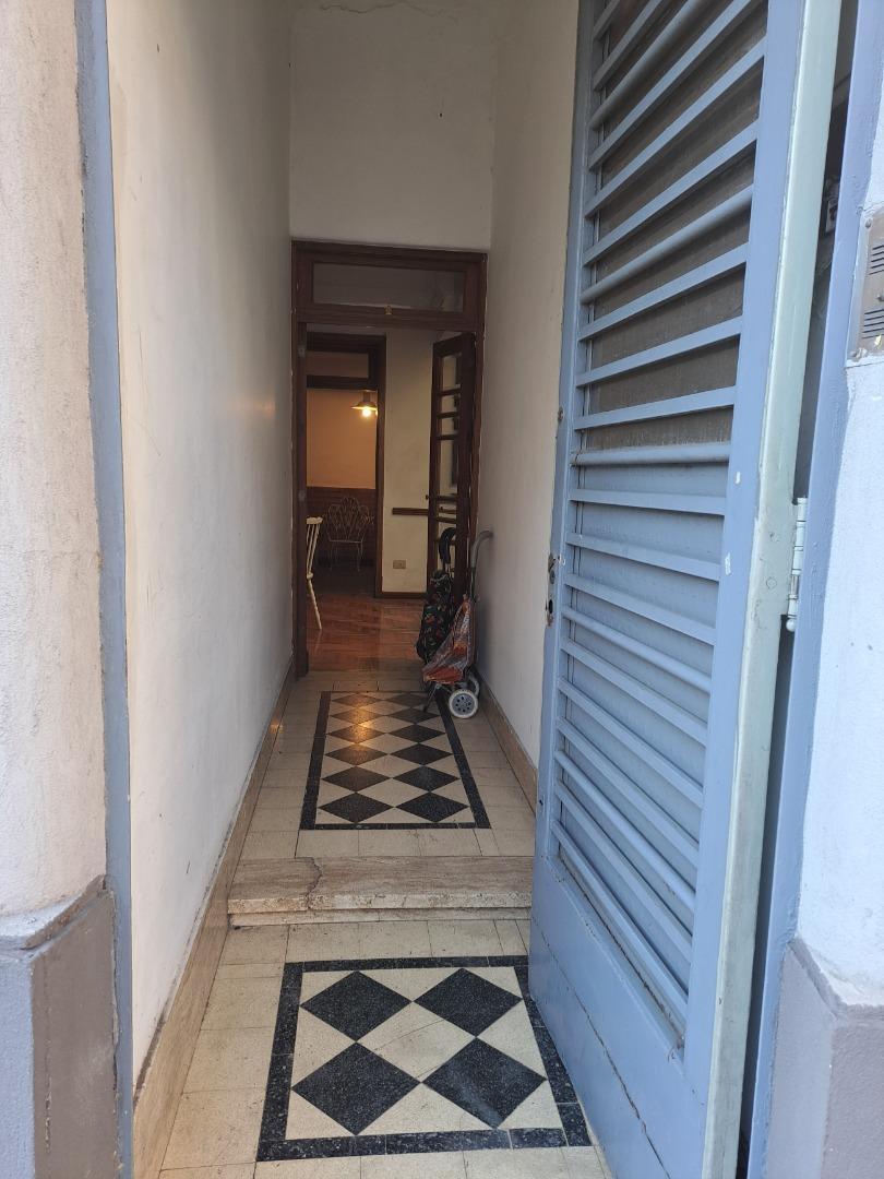 Foto de GUEVARA 200 - CHACARITA - CASA EN ESQ.,COMERCIAL o VIVIENDA., imagen 3