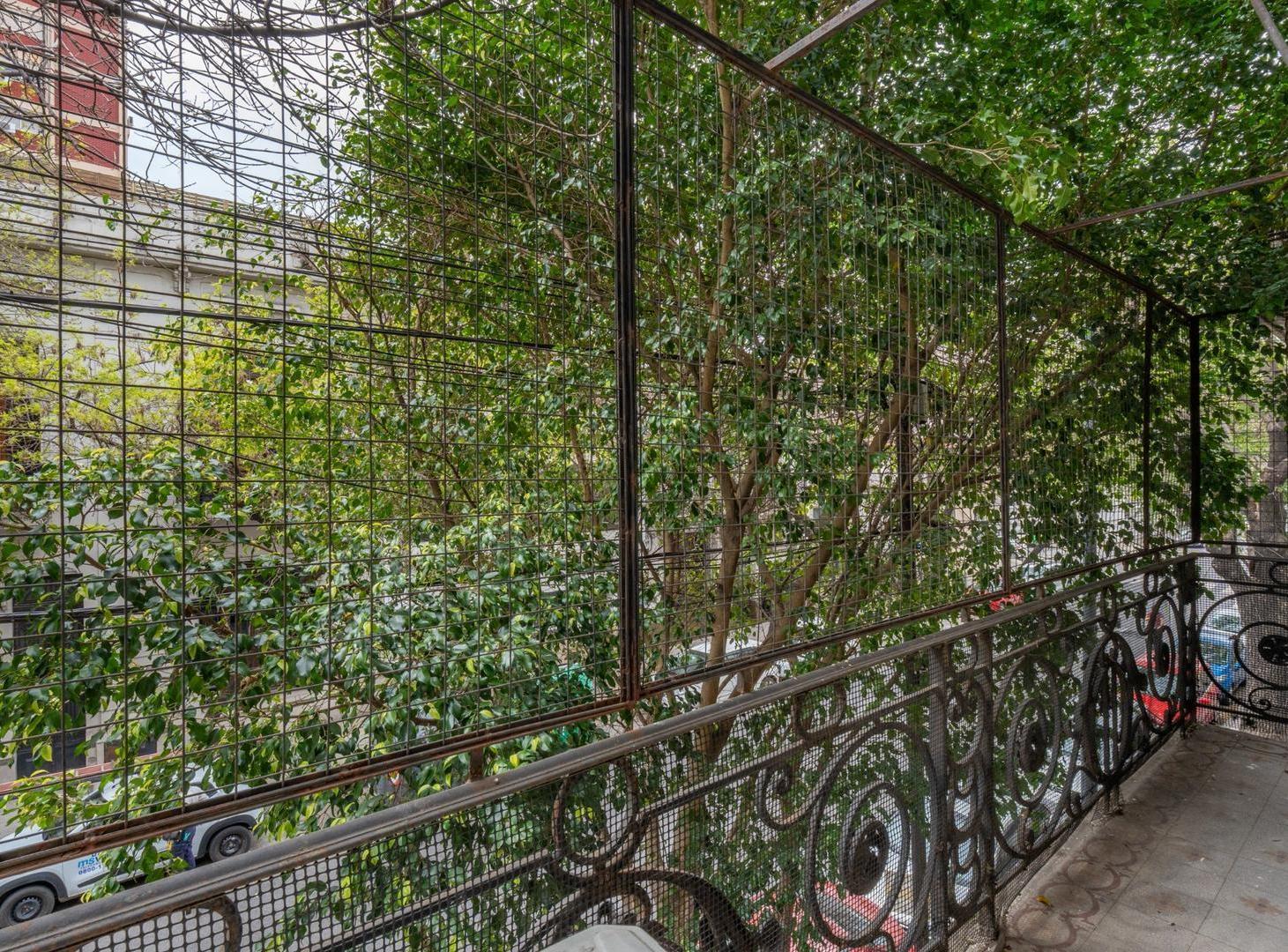 Foto de PH DE 4 AMB. AL FRENTE CON BALCÖN Y TERRAZA 2 PLANTAS!, imagen 5