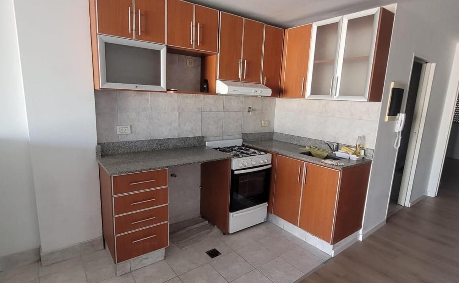 Foto de ÁLVAREZ THOMAS 1185 - COLEGIALES - 2 AMB A NUEVO!, imagen 2