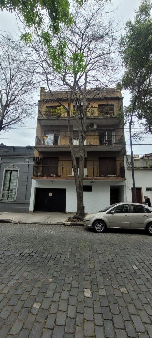 Foto de PALPA 3030 - COLEGIALES - 4 AMB. AL FRENTE CON GUARDACOCHE!, imagen 3