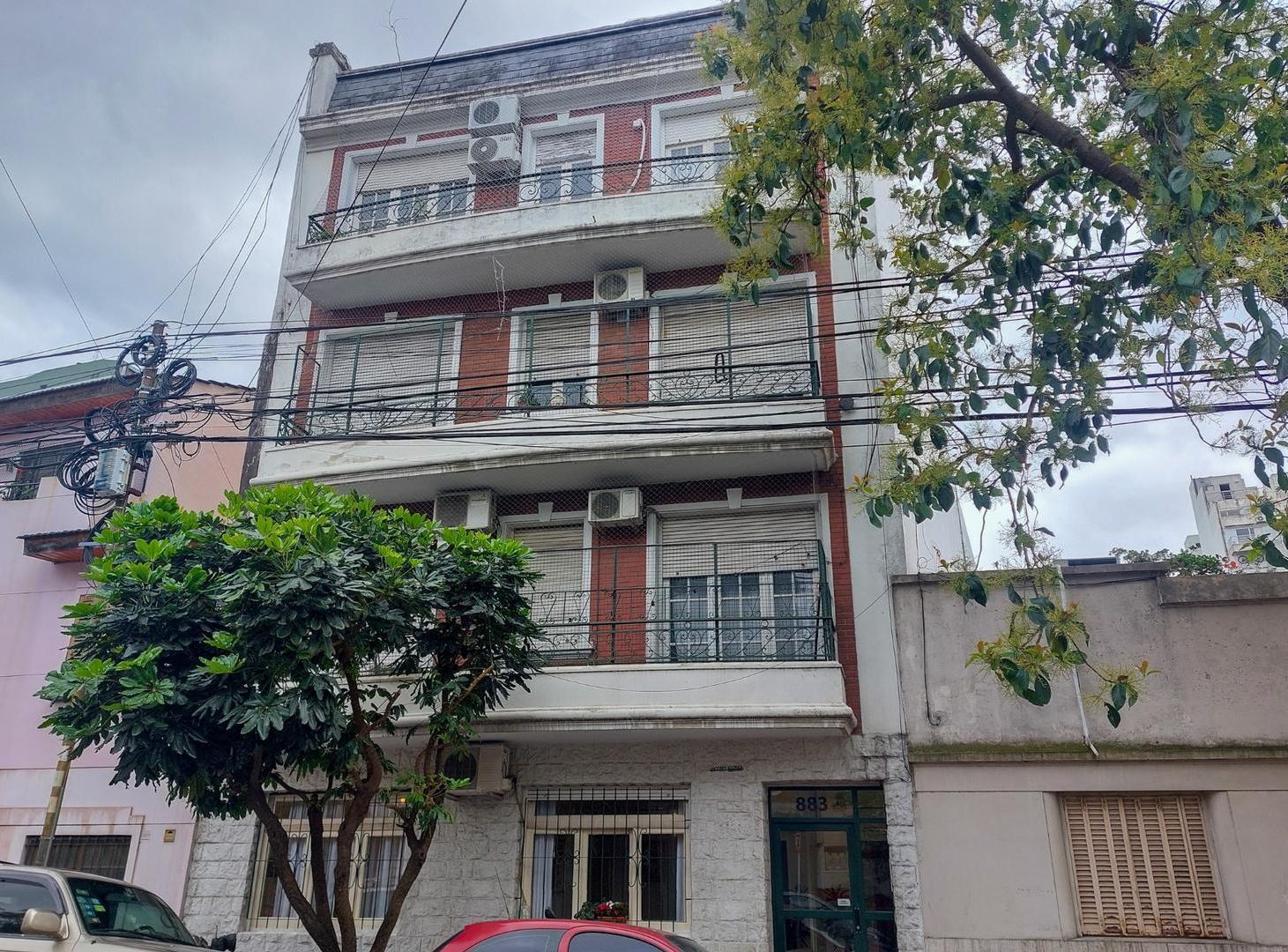 Foto de 3 AMB. AL FRENTE CON BALCÓN EN EXC. UBICACIÓN!, imagen 2